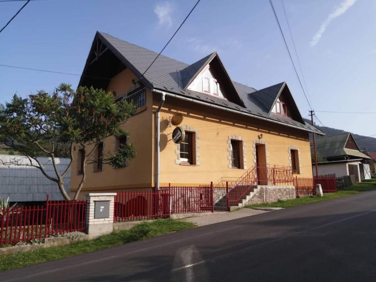Penzion Serafin Ruzomberok Exterior foto